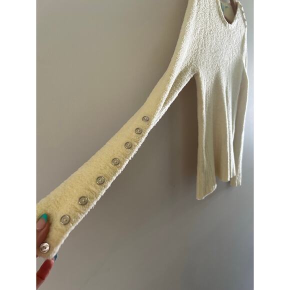 SHU SHU Soft Fuzzy Sweater Crew Neck Stretchy Silver Button Details Large JL - Picture 5 of 9